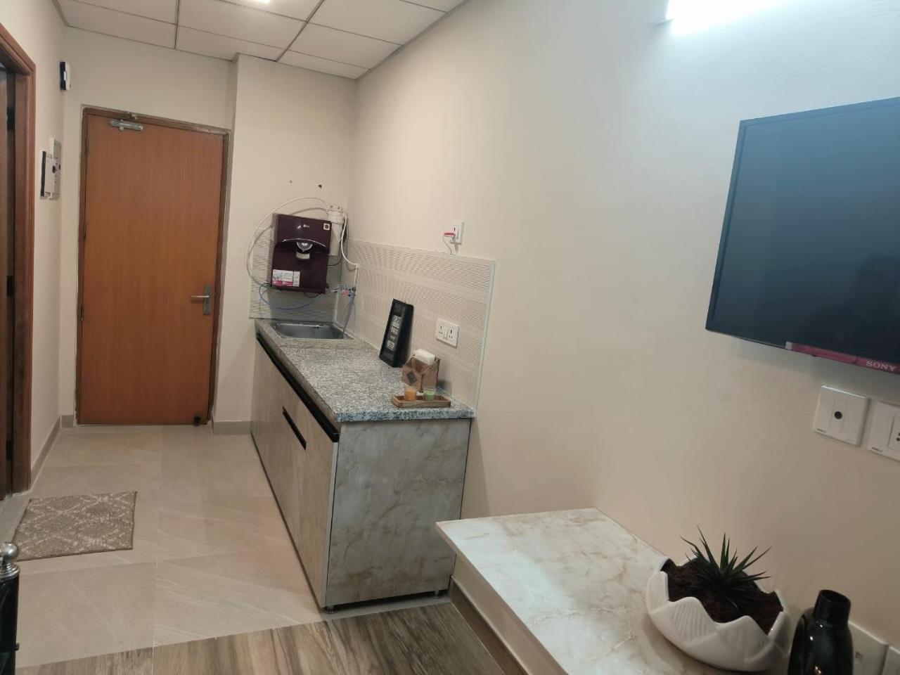 Risal Home Stays Greater Noida Eksteriør billede